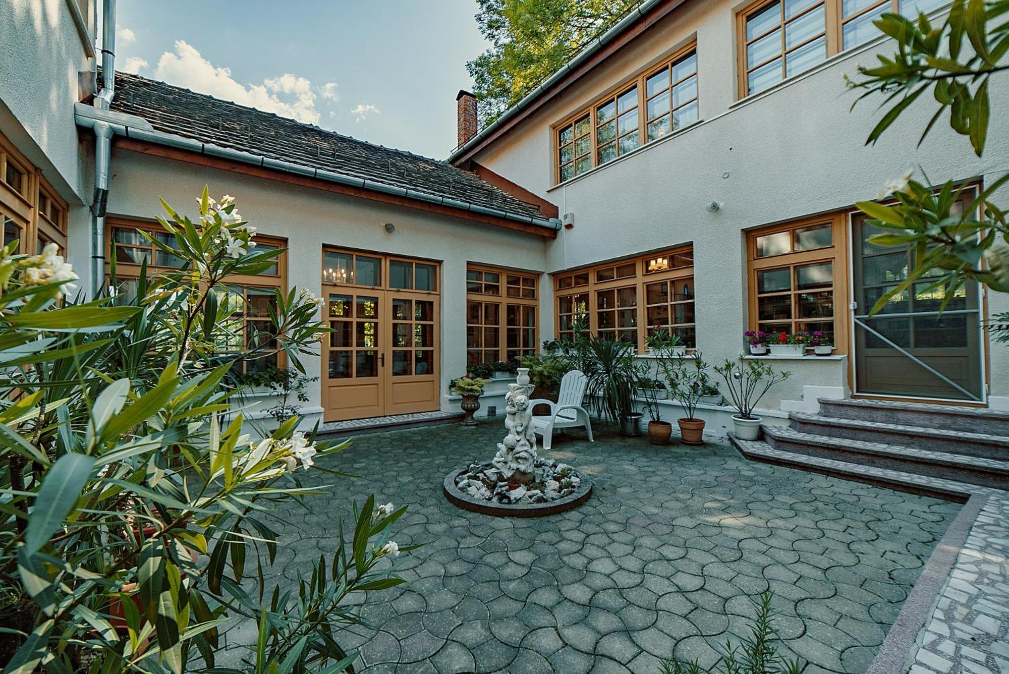 Villa Alba By Akasha Retreat บราน ภายนอก รูปภาพ