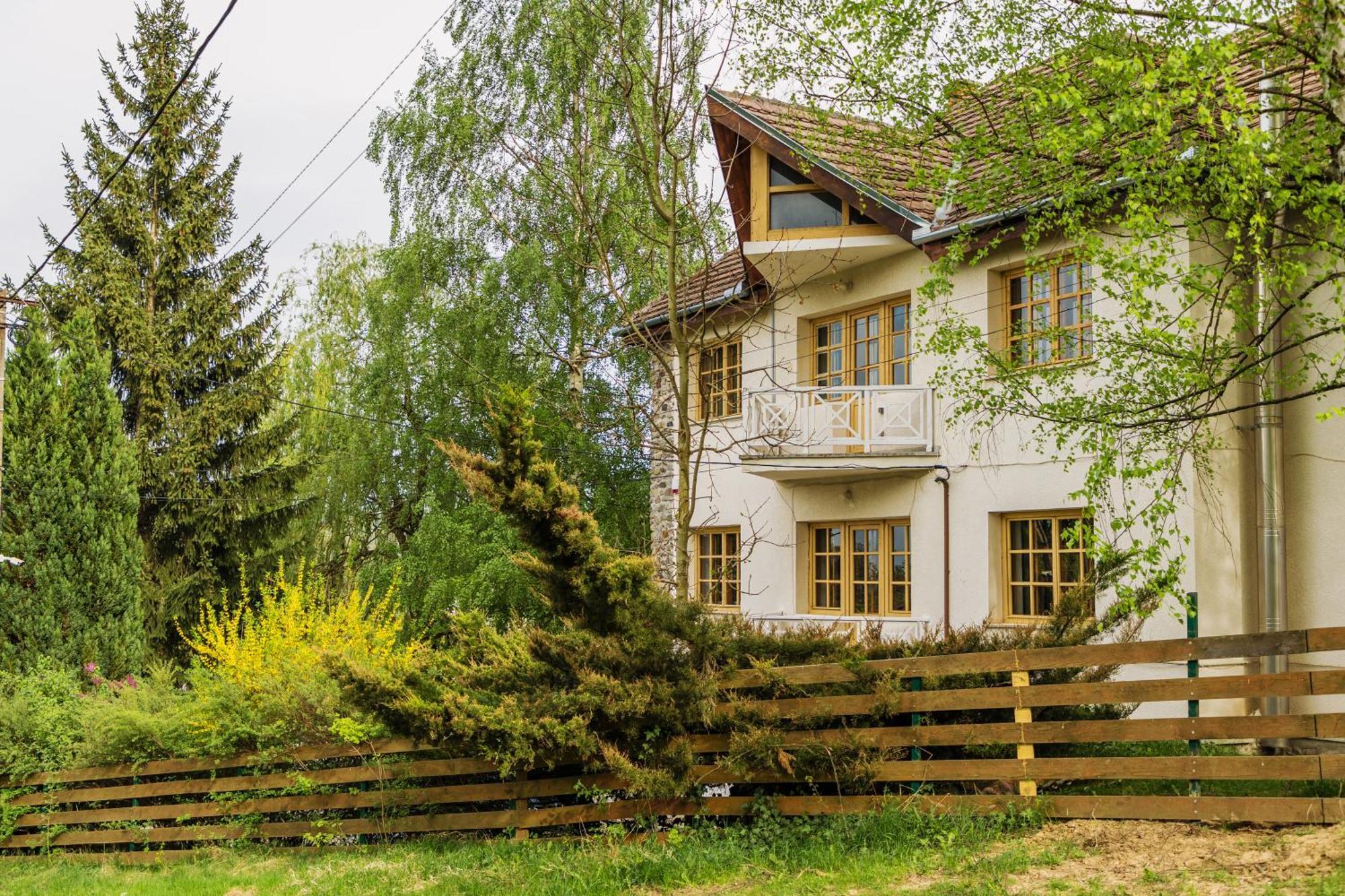 Villa Alba By Akasha Retreat บราน ภายนอก รูปภาพ